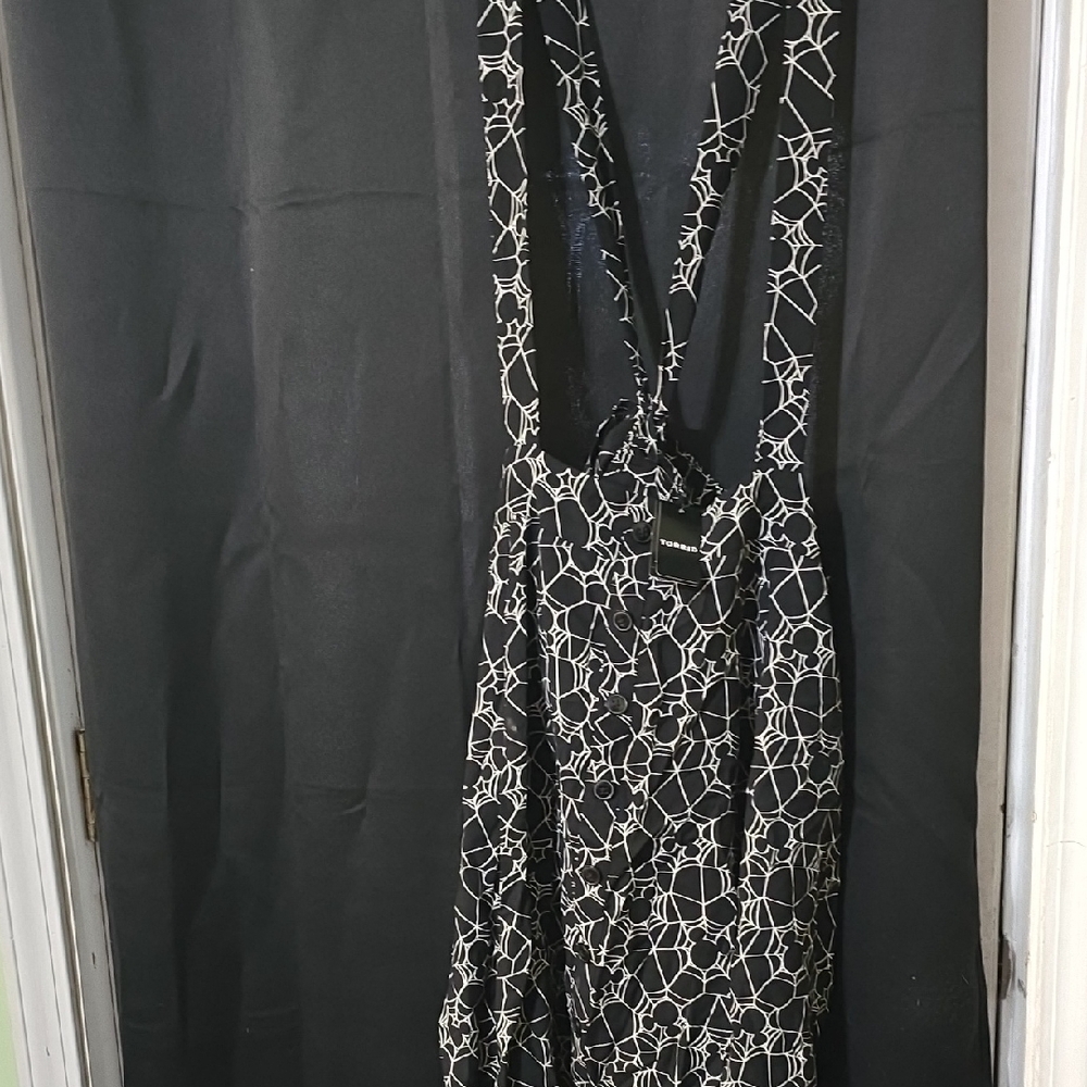 Torrid Black and Cream Backless Dress